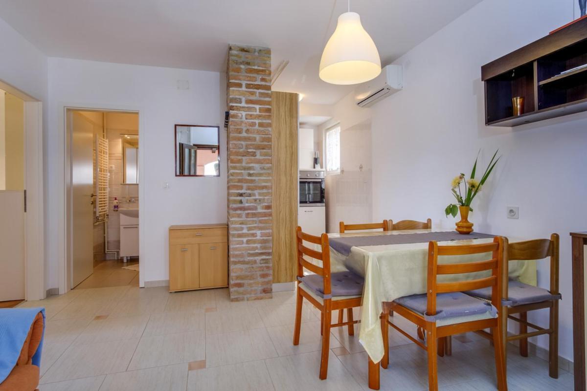 וולי לוסיניי Apartmani Nadalina מראה חיצוני תמונה
