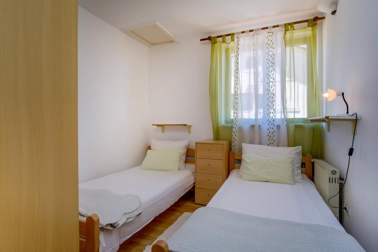 וולי לוסיניי Apartmani Nadalina מראה חיצוני תמונה