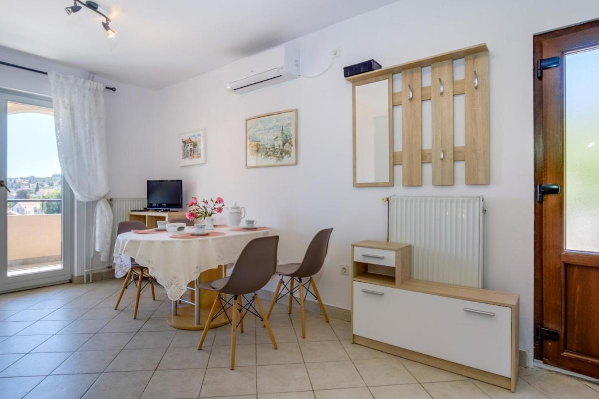 וולי לוסיניי Apartmani Nadalina מראה חיצוני תמונה